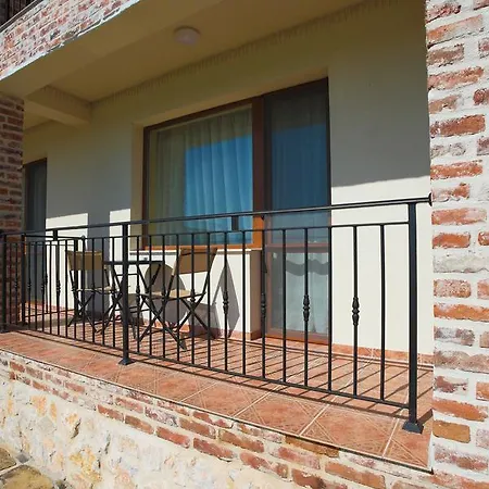 Hotel Terres Karabunar